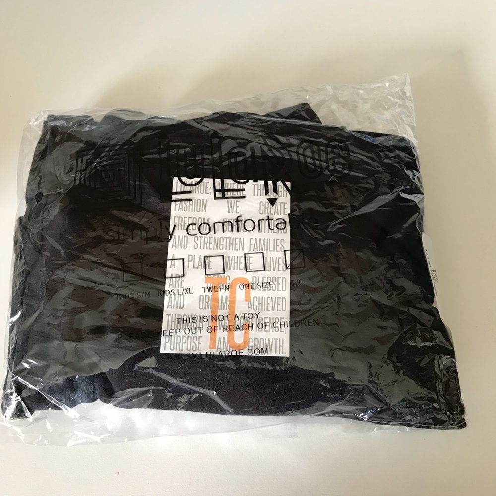 LulaRoe TC solid black leggings Brand New